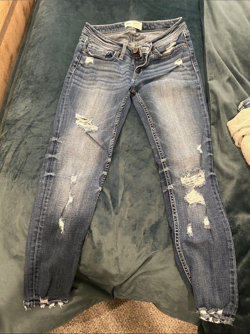BKE Women's Distressed Dark Blue Skinny Jeans